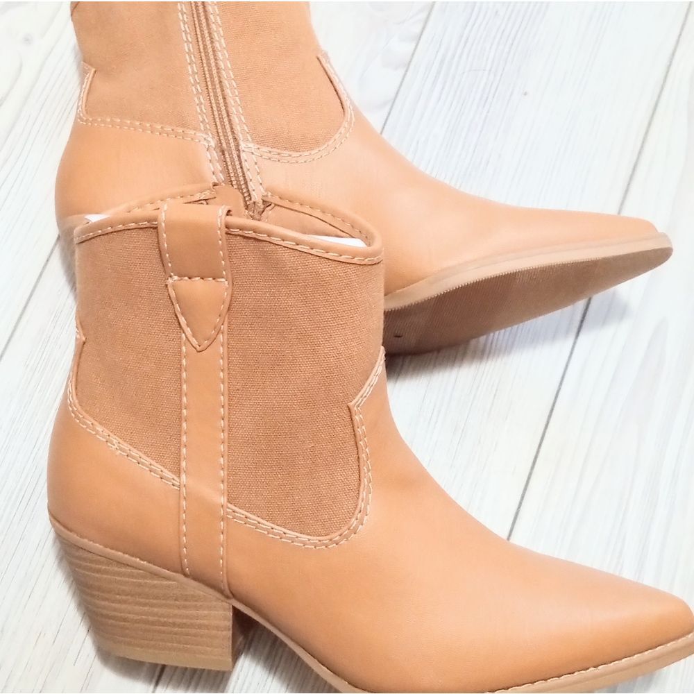 (8-4301) Universal Thread Kay Women's Boot Sz 8.5 - Picture 4 of 11